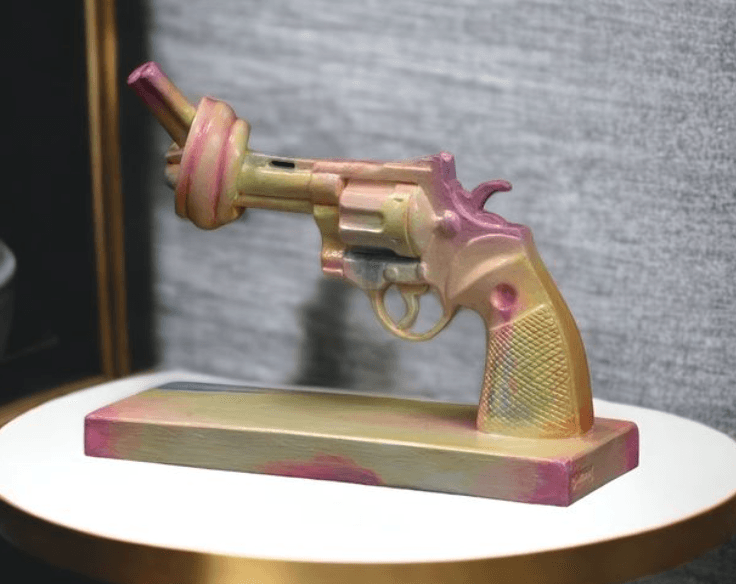 Acne for Peace 40 cm Non Violence konst - bild 3