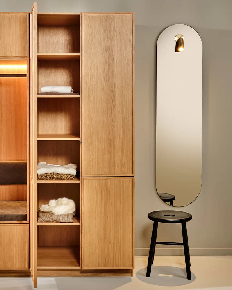 Luminar Box Mount vägglampa i mässing - bild 3