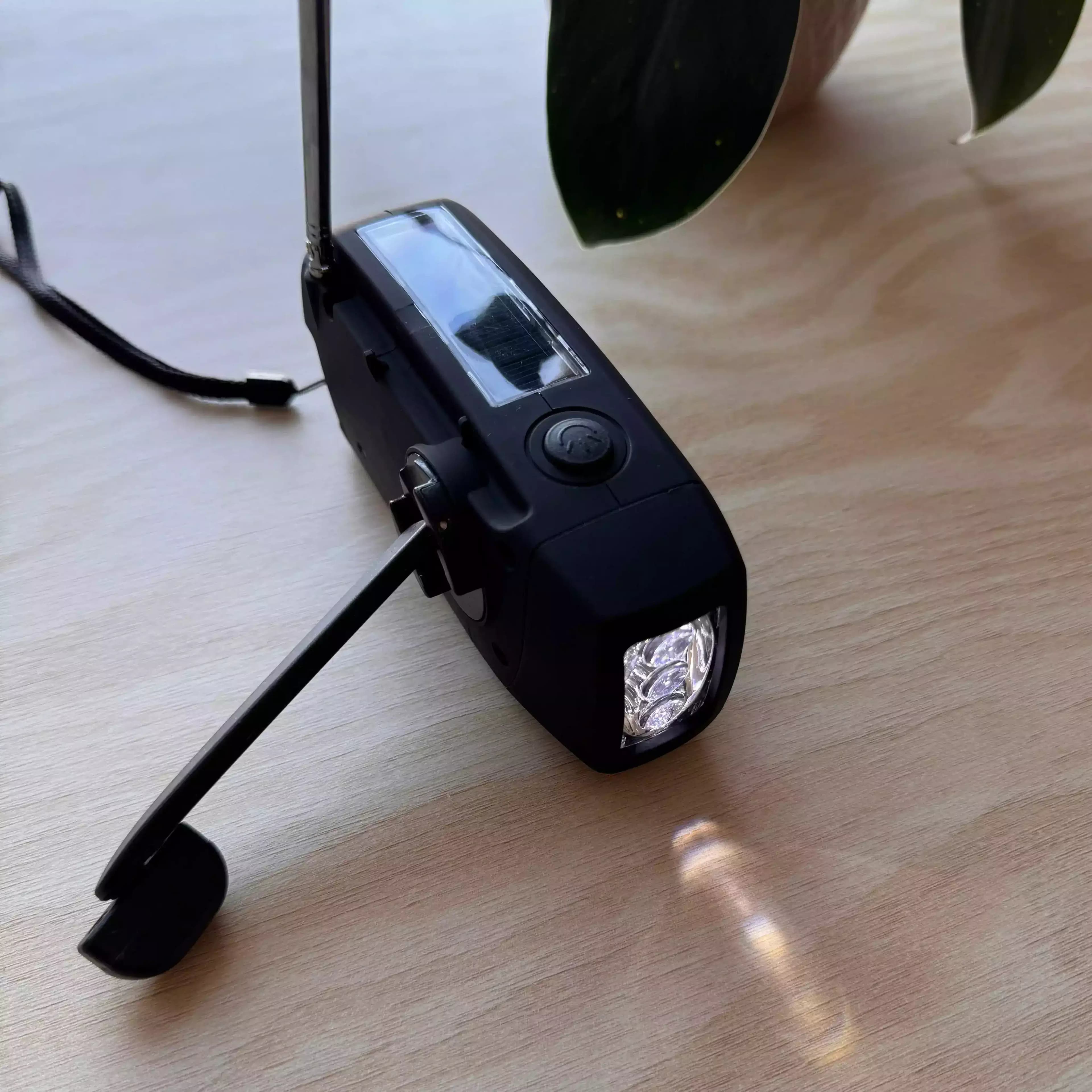 Vevradio 2000 mAh - Multifunktionell nödradio - bild 9